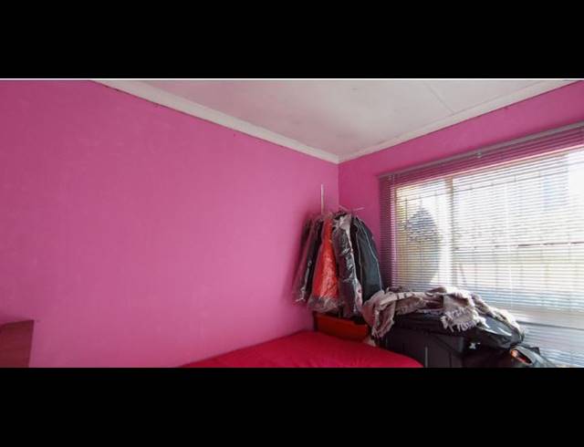 2 BEDROOM HOUSE FOR SALE IN FLEURHOF